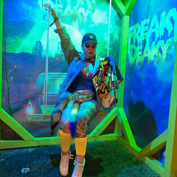 Meet your Posher, Macey Quinne - Picture 15 of 15